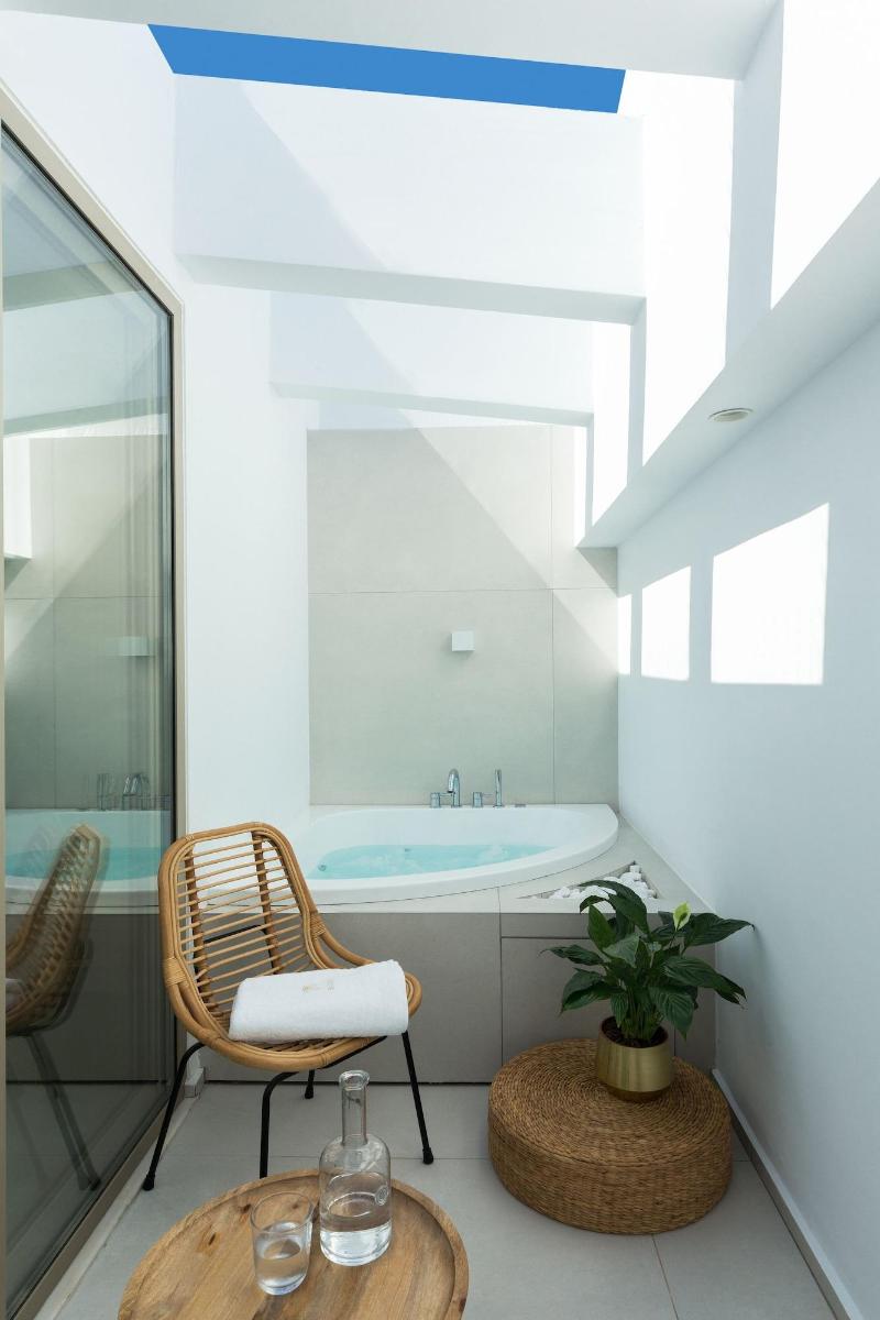 Mirabile Luxury Suites image