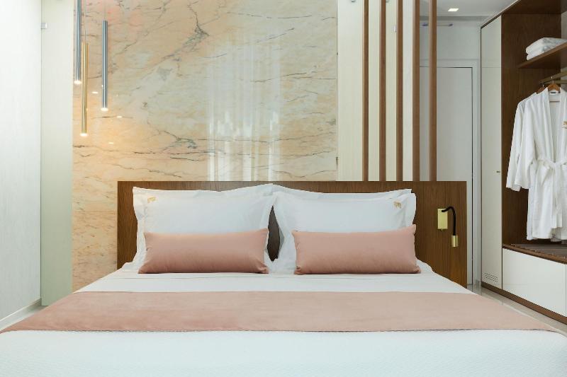 Mirabile Luxury Suites image