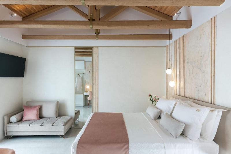 Mirabile Luxury Suites image