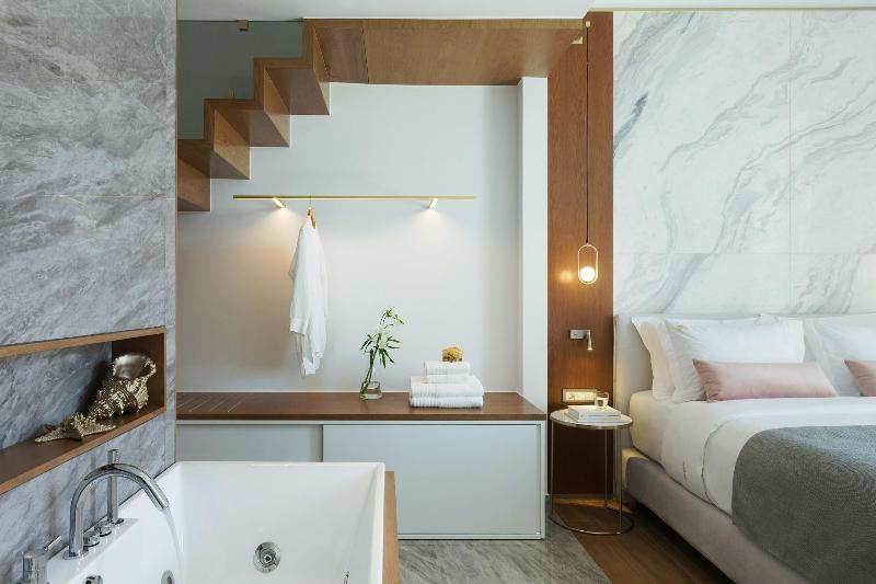 Mirabile Luxury Suites image