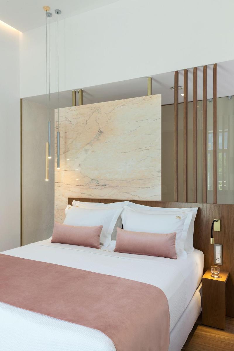 Mirabile Luxury Suites image