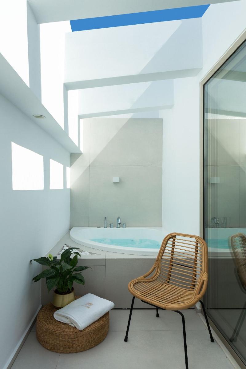 Mirabile Luxury Suites image