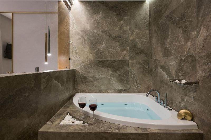 Mirabile Luxury Suites image