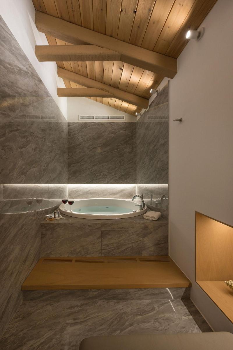 Mirabile Luxury Suites image