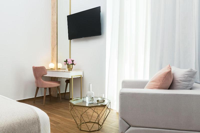 Mirabile Luxury Suites image