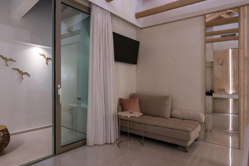 Mirabile Luxury Suites image