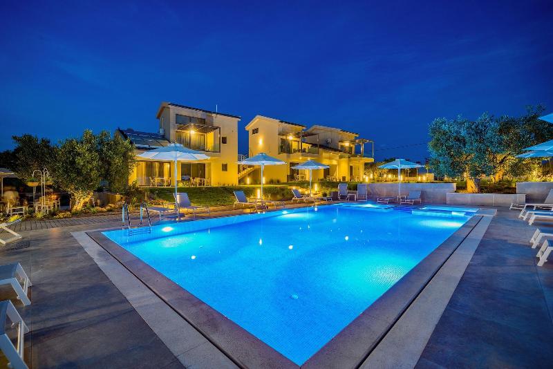 Miroes Suites