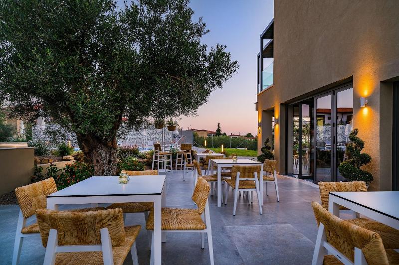Miroes Suites