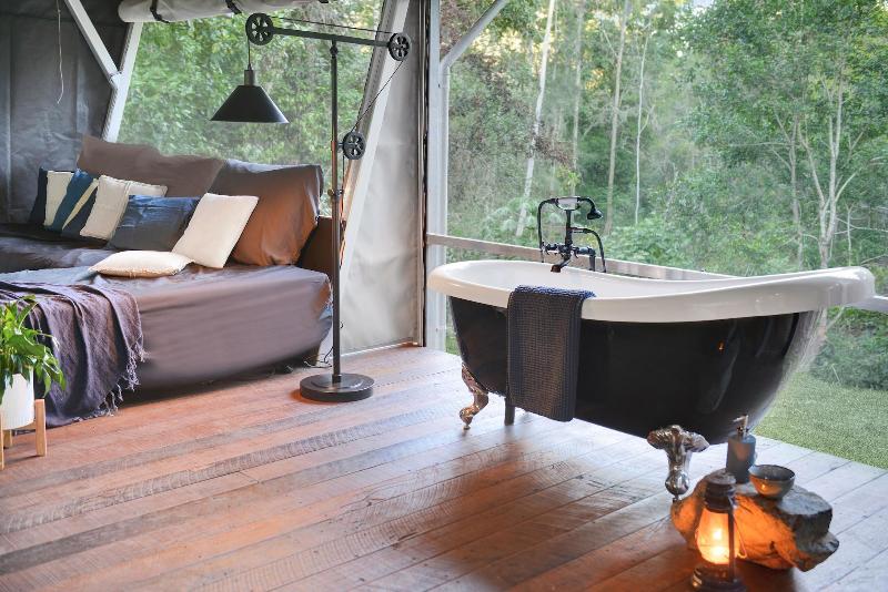 Stary Nights Luxury Camping image