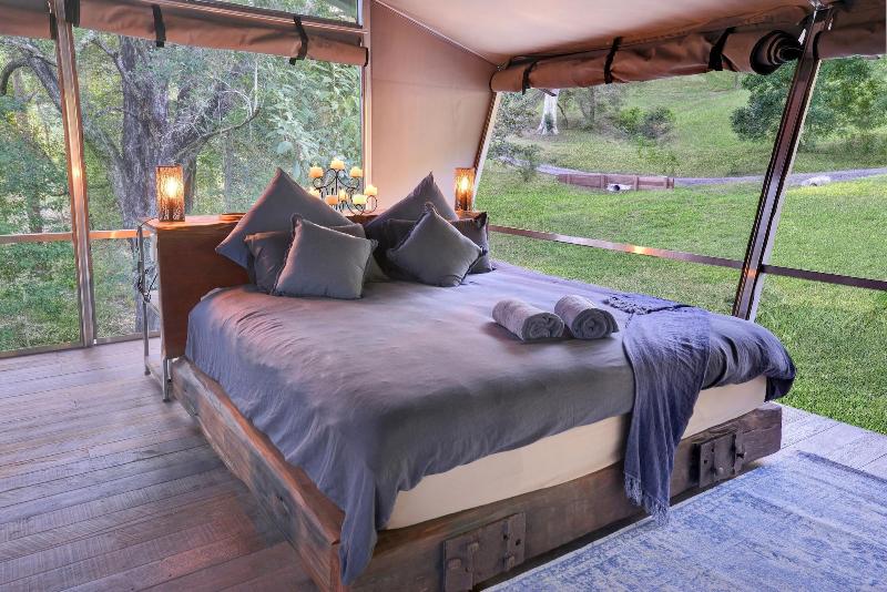 Stary Nights Luxury Camping image