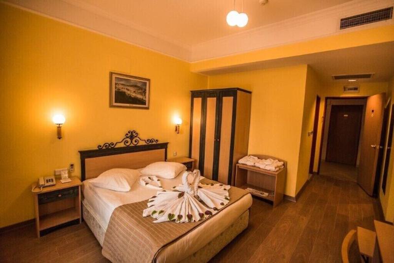 Tassaray Hotel — main photo