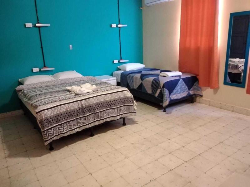 Hostal Casa Amiga image