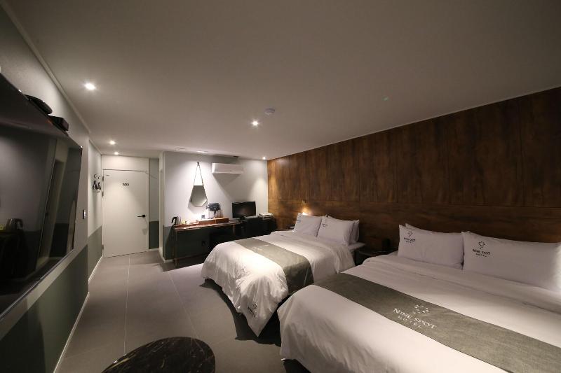 Ninespot Hotel image