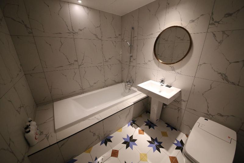 Ninespot Hotel image