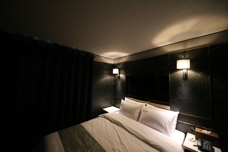 Ninespot Hotel image