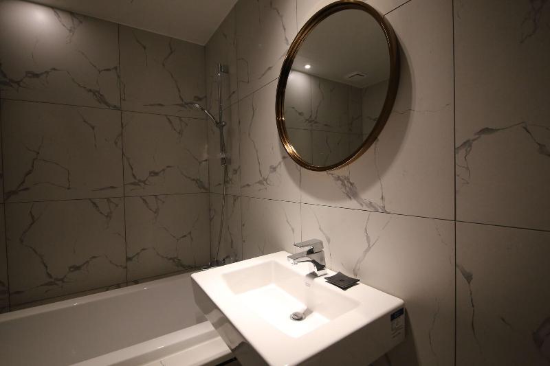 Ninespot Hotel image
