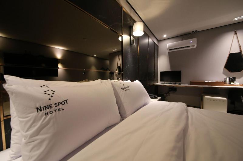 Ninespot Hotel image