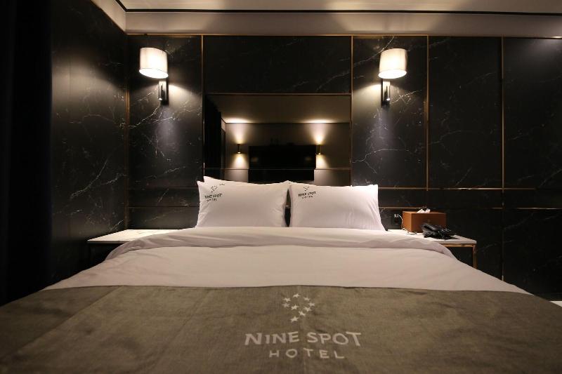 Ninespot Hotel image