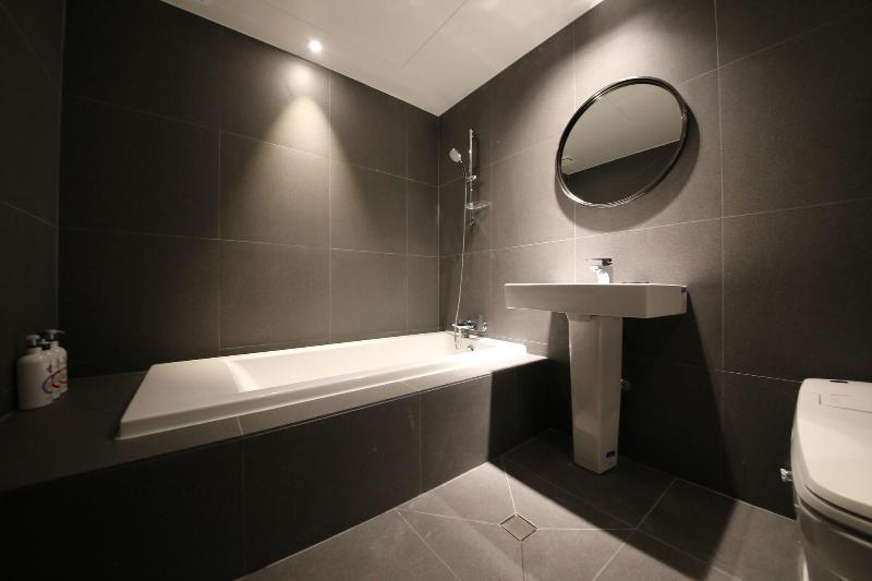 Ninespot Hotel image