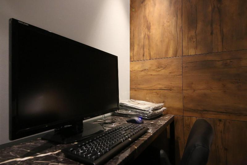 Ninespot Hotel image