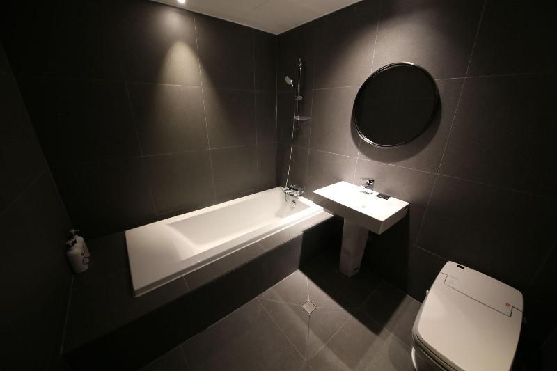 Ninespot Hotel image