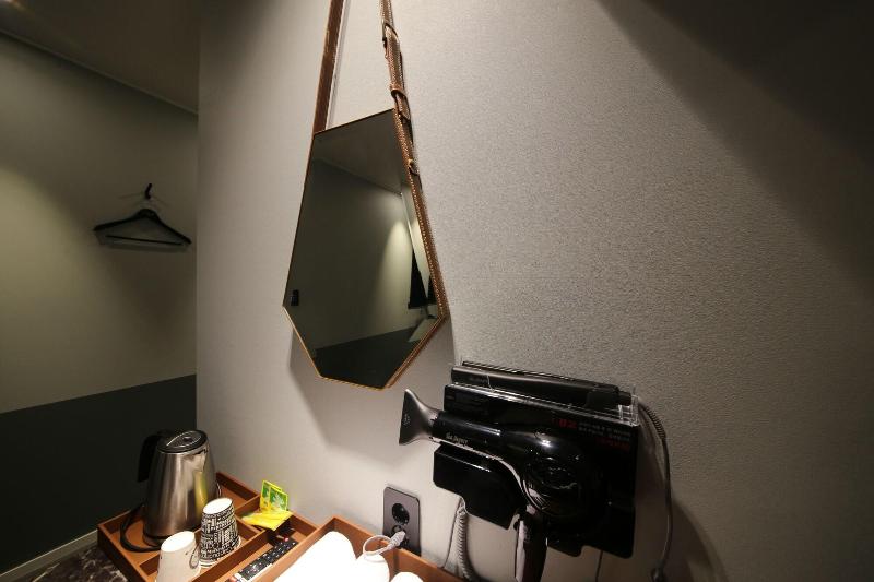Ninespot Hotel image