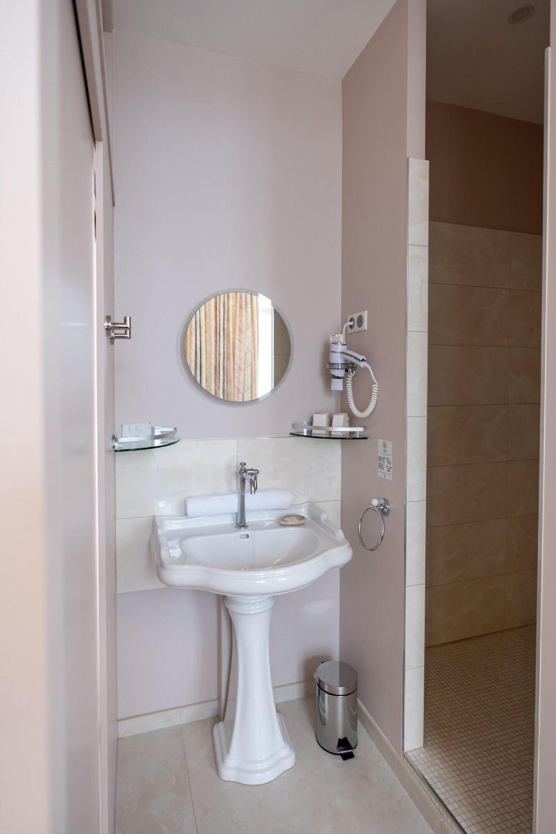 Hotel Loysel Le Gaucher image