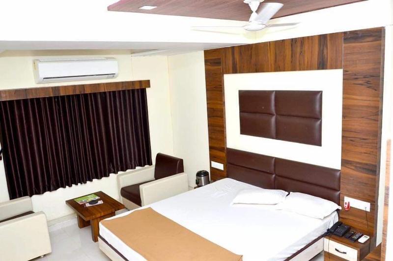 The New Holiday Inn 5