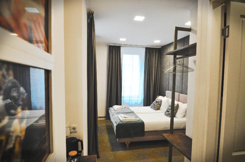 Heritage Hotel Petrakija image