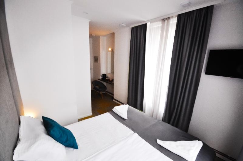Heritage Hotel Petrakija image