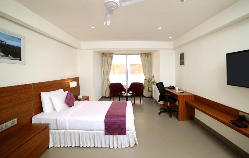 Lilac Hotel 5th Block image