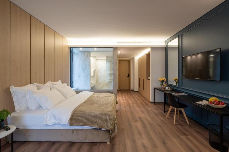 Votre Hotel image