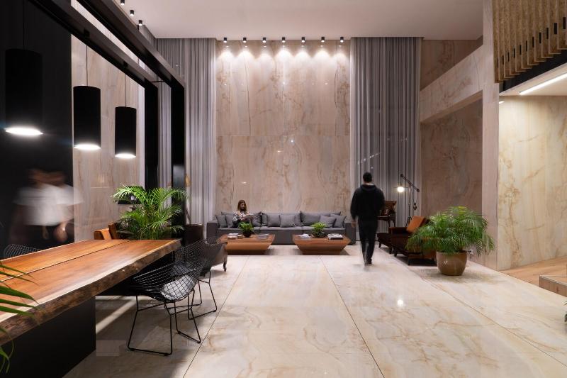 Votre Hotel image