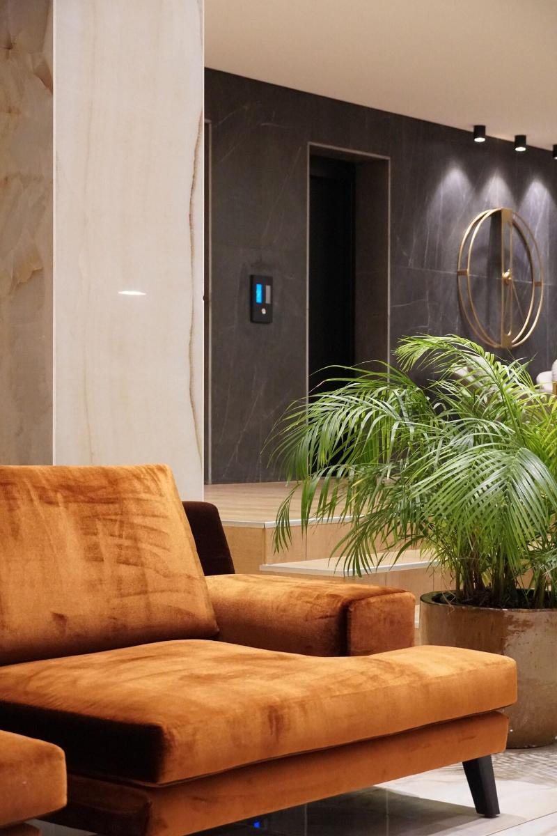 Votre Hotel image