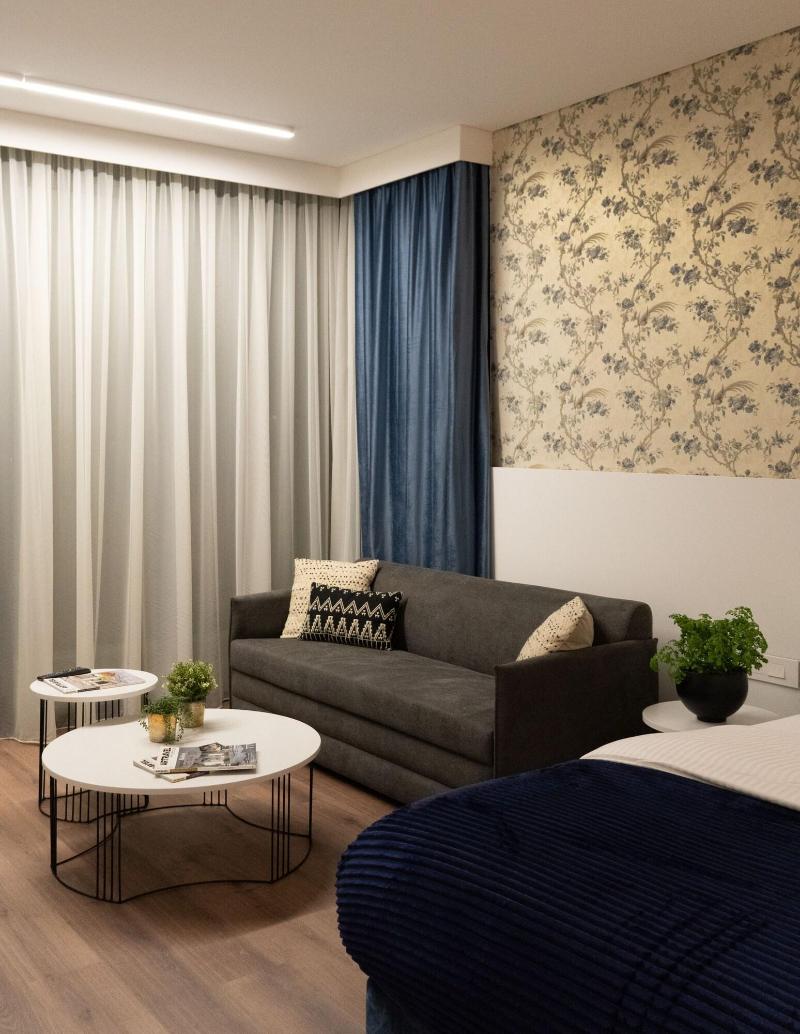 Votre Hotel image