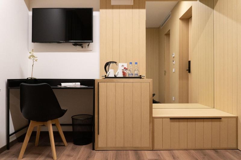 Votre Hotel image
