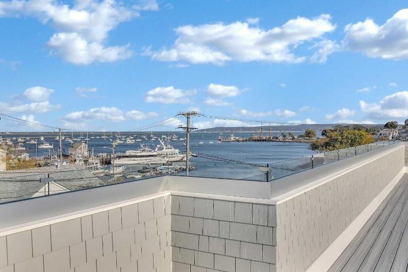 Harbourtown Suites — general view