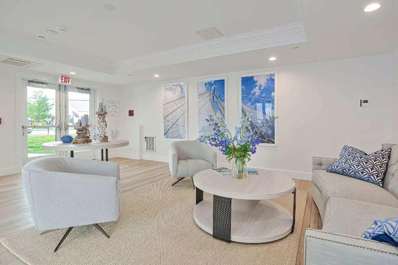 Harbourtown Suites image