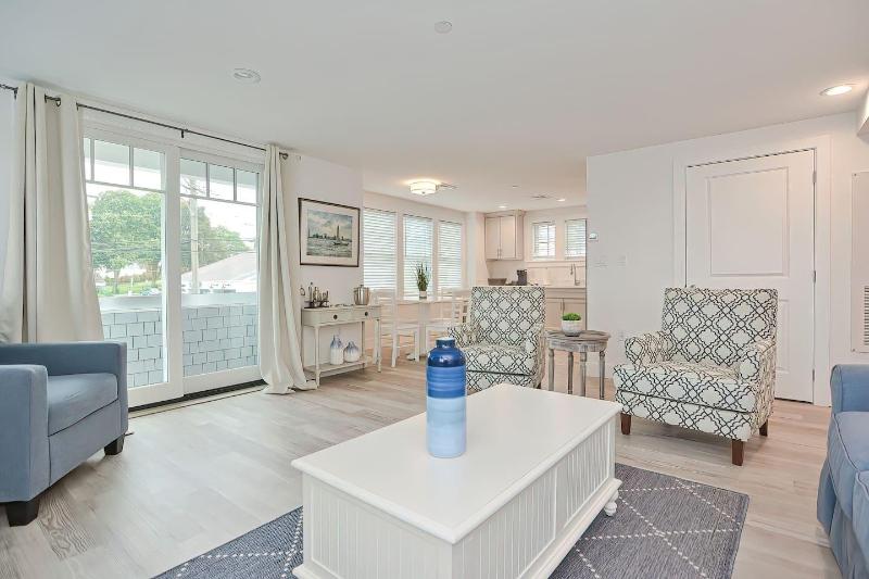 Harbourtown Suites image