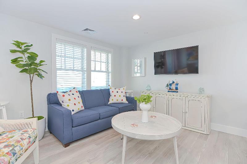 Harbourtown Suites image