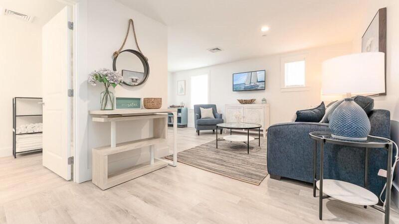 Harbourtown Suites image