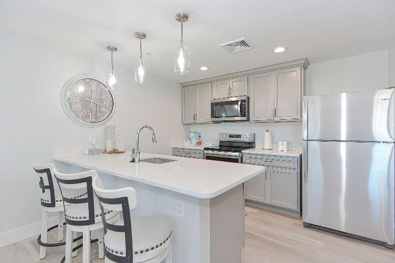 Harbourtown Suites image