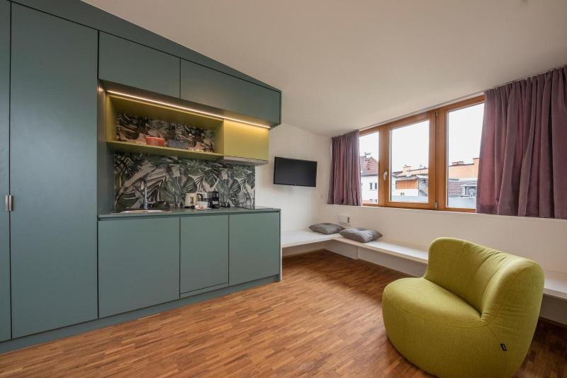 Pradl Elf My Apartment image