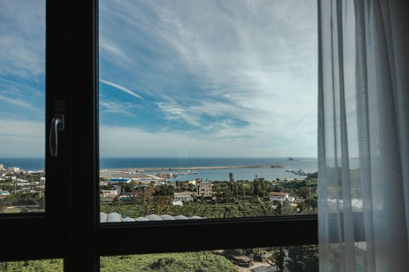 Lemain Hotel Seogwipo image
