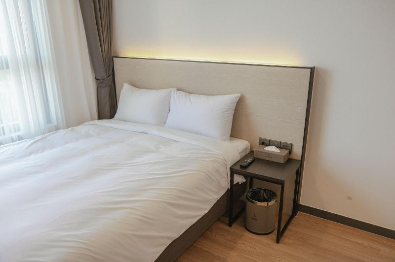 Lemain Hotel Seogwipo image