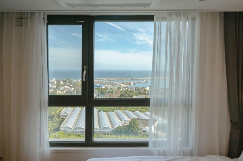 Lemain Hotel Seogwipo image