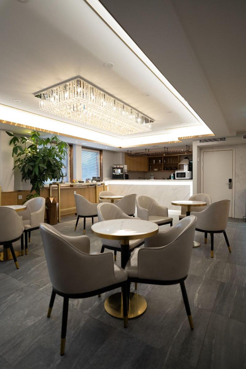 Livington Hotel image