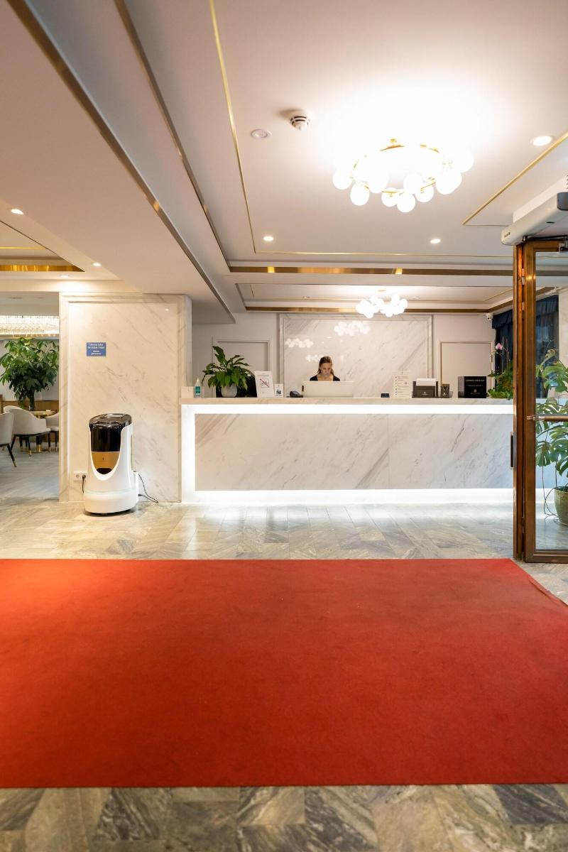 Livington Hotel image