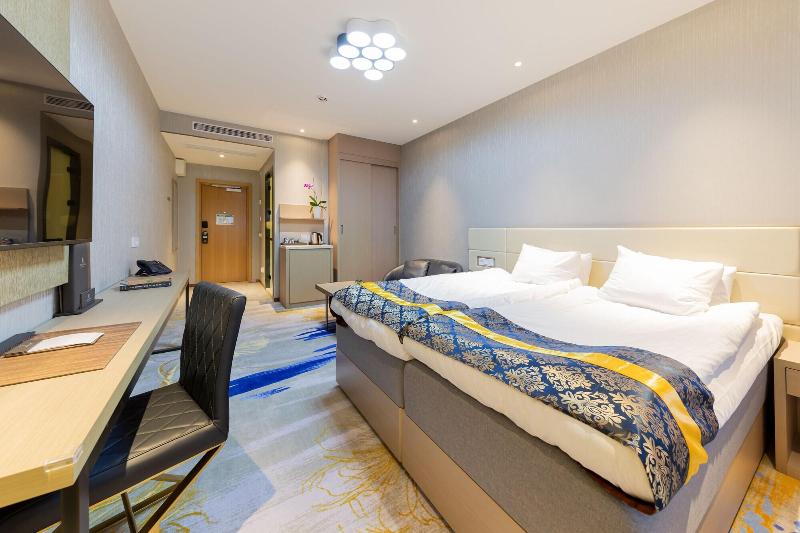 Livington Hotel image