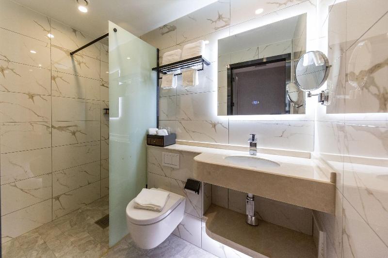 Livington Hotel image